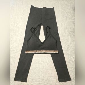 Never Worn! Limited color - Dark Palm Spanx Leggings - Sz M & Sports bra Sz L
